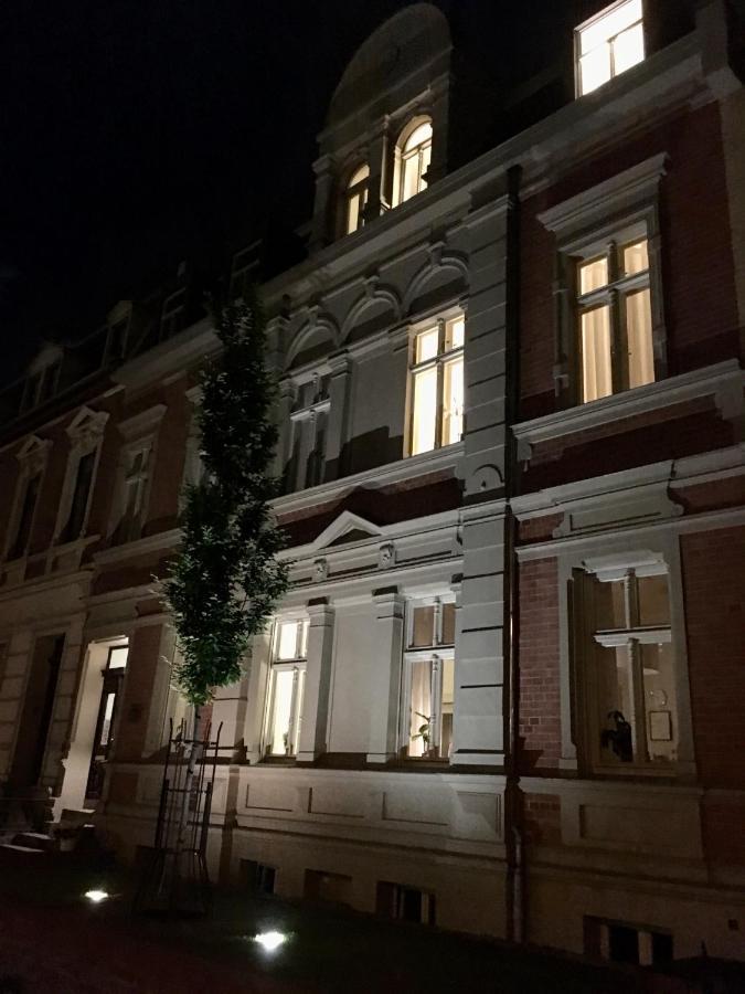 Jethon Exklusives City-Appartement Bernburg Esterno foto